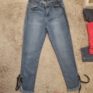 Chic Blue Ankle Jeans with Lace-Up Hem